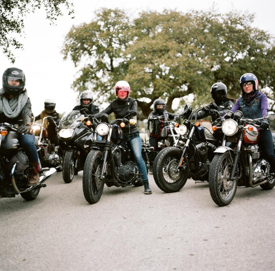 motorcu kızlar gezi