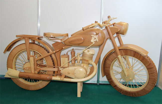 russian wooden motorcycle 1