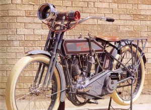 1915_Harley-Davidson_11-300x219