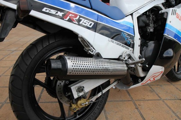 010816-suzuki-gsx-r750-1985-img_1901-copy-583x389