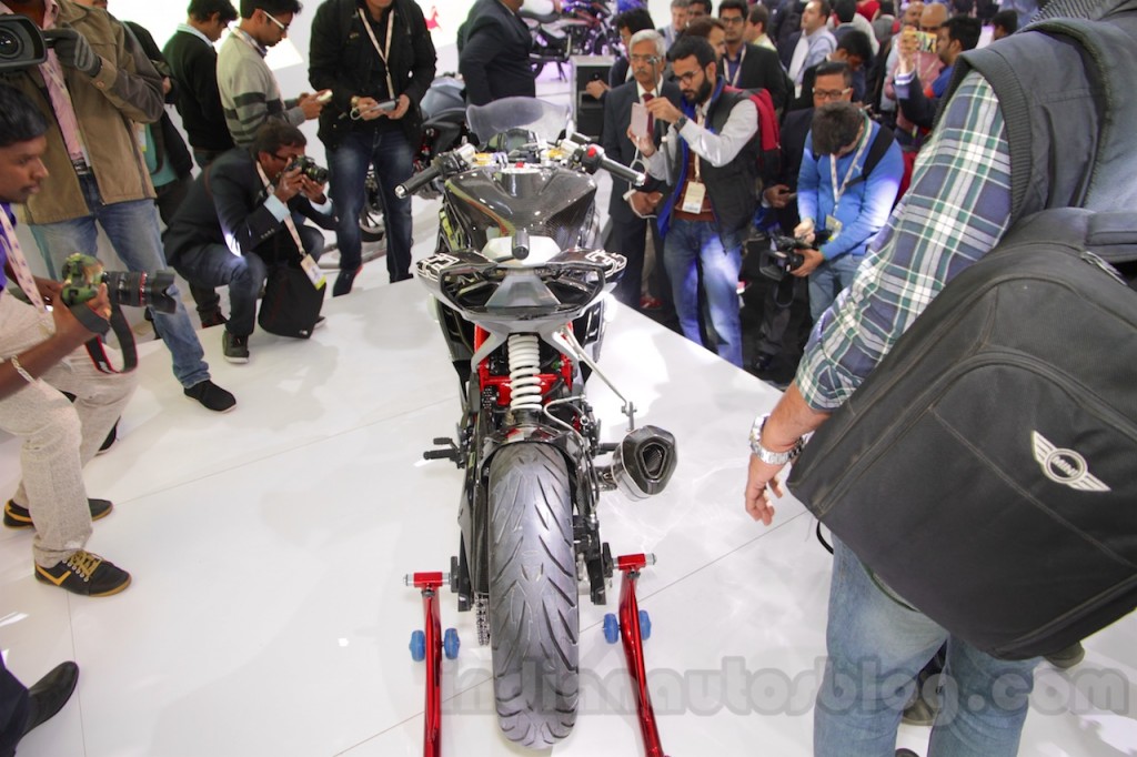 TVS-Akula-310-Racing - 2016 (16)