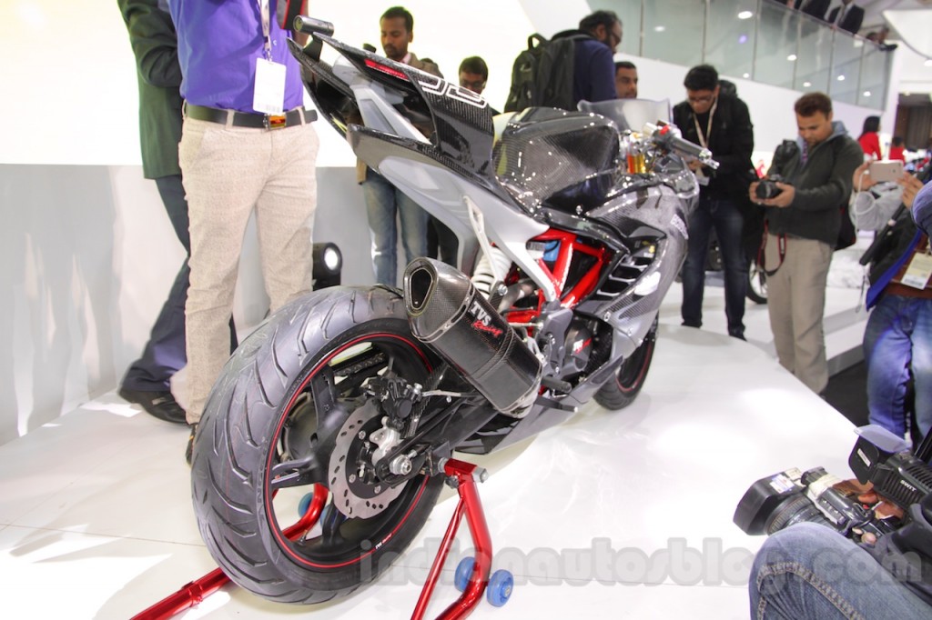TVS-Akula-310-Racing - 2016 (17)