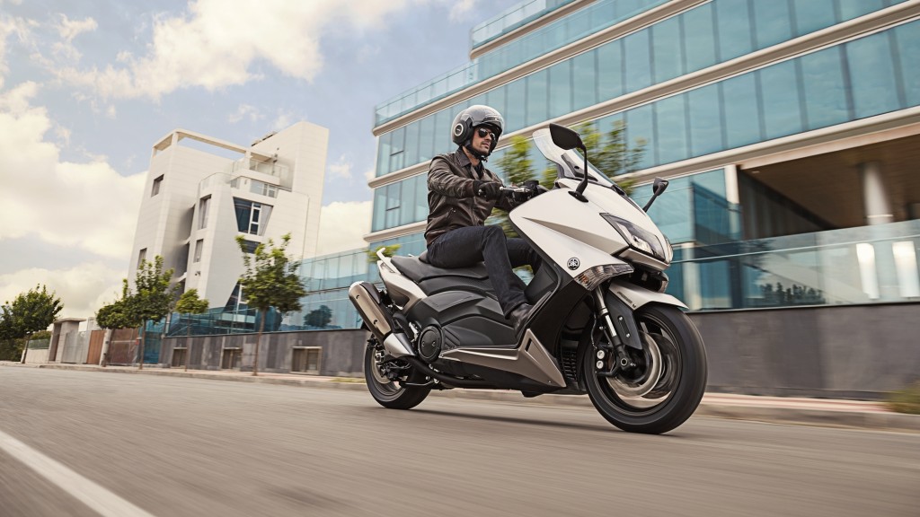 2016 TMAX