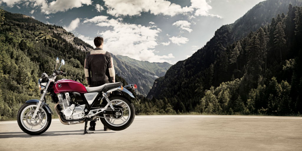 2013-Honda-CB1100b
