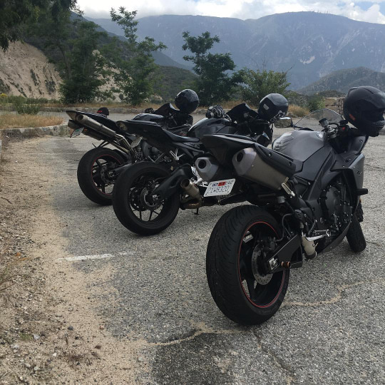 motosiklet sürüşü kontrolleri