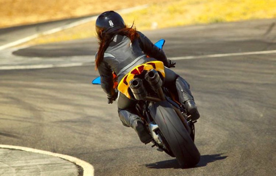 motosiklet dönüş