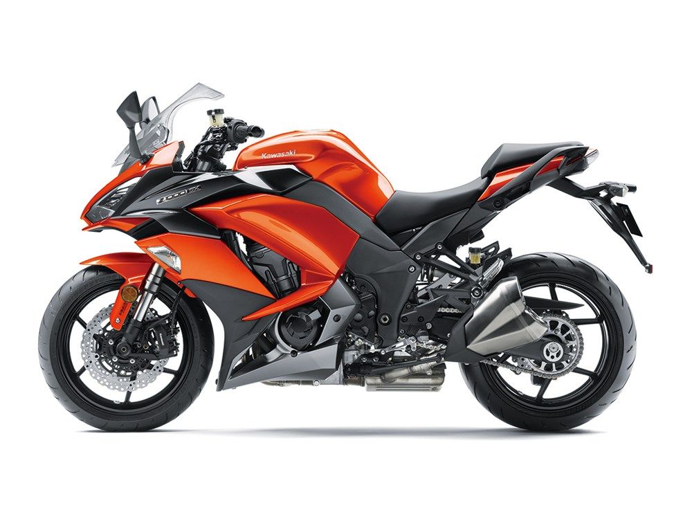 2017-kawasaki-z1000sx-1
