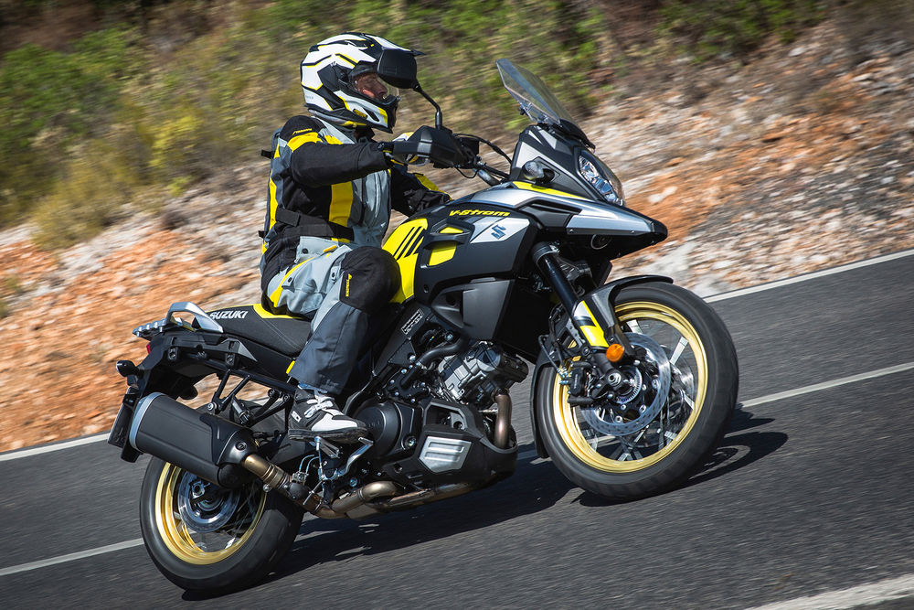 2018-suzuki-v-strom-1000xt_xal8_action_17
