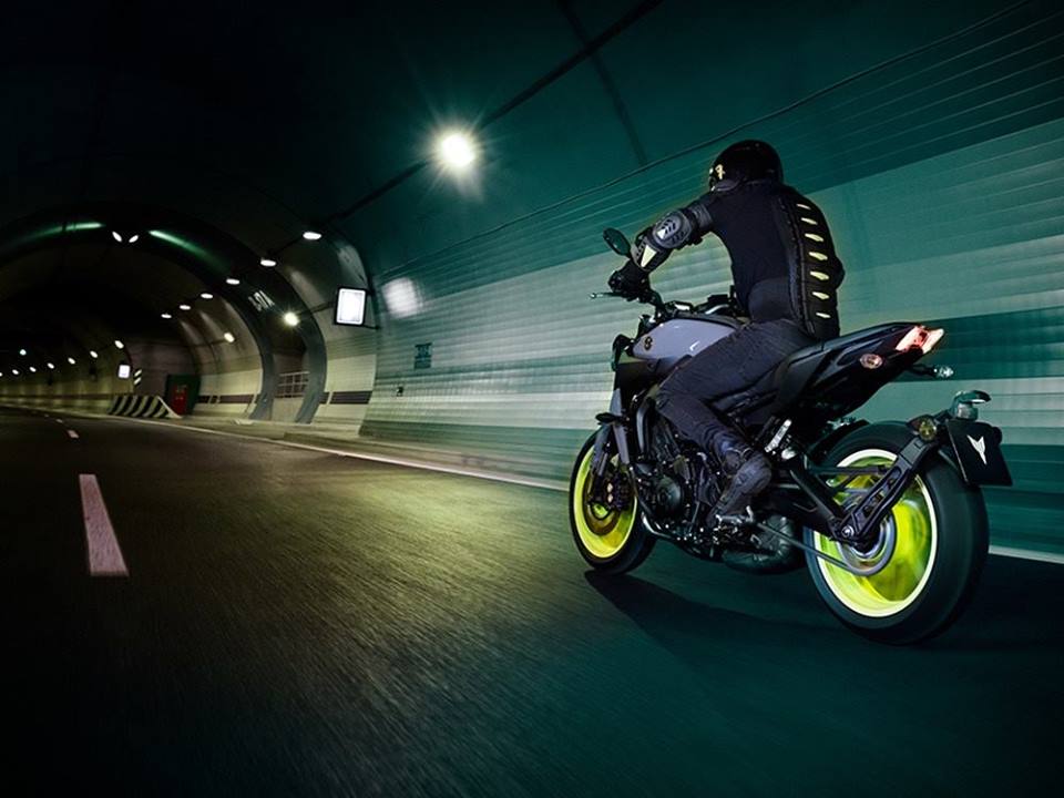 yamaha-mt-09-2017-8
