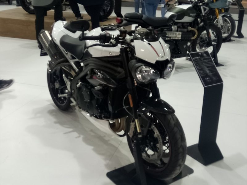 Triumph Motosiklet