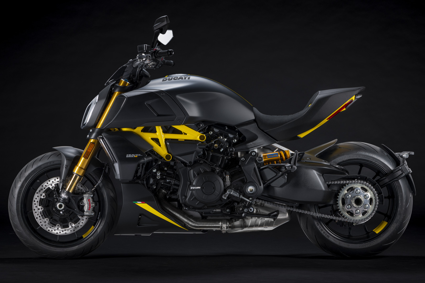 Ducati-Diavel-1260-S-2022