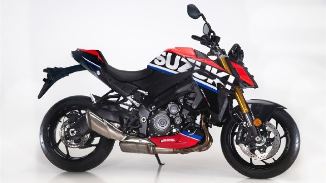 suzuki-right-side-view-1