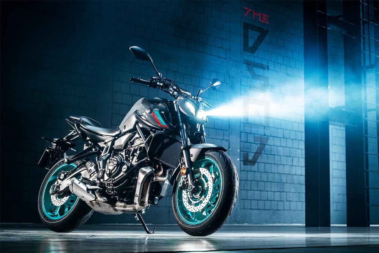 yamaha-mt-07-cyan-storm4