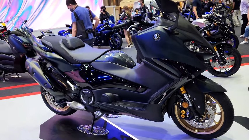2022 Yamaha TMAX 560