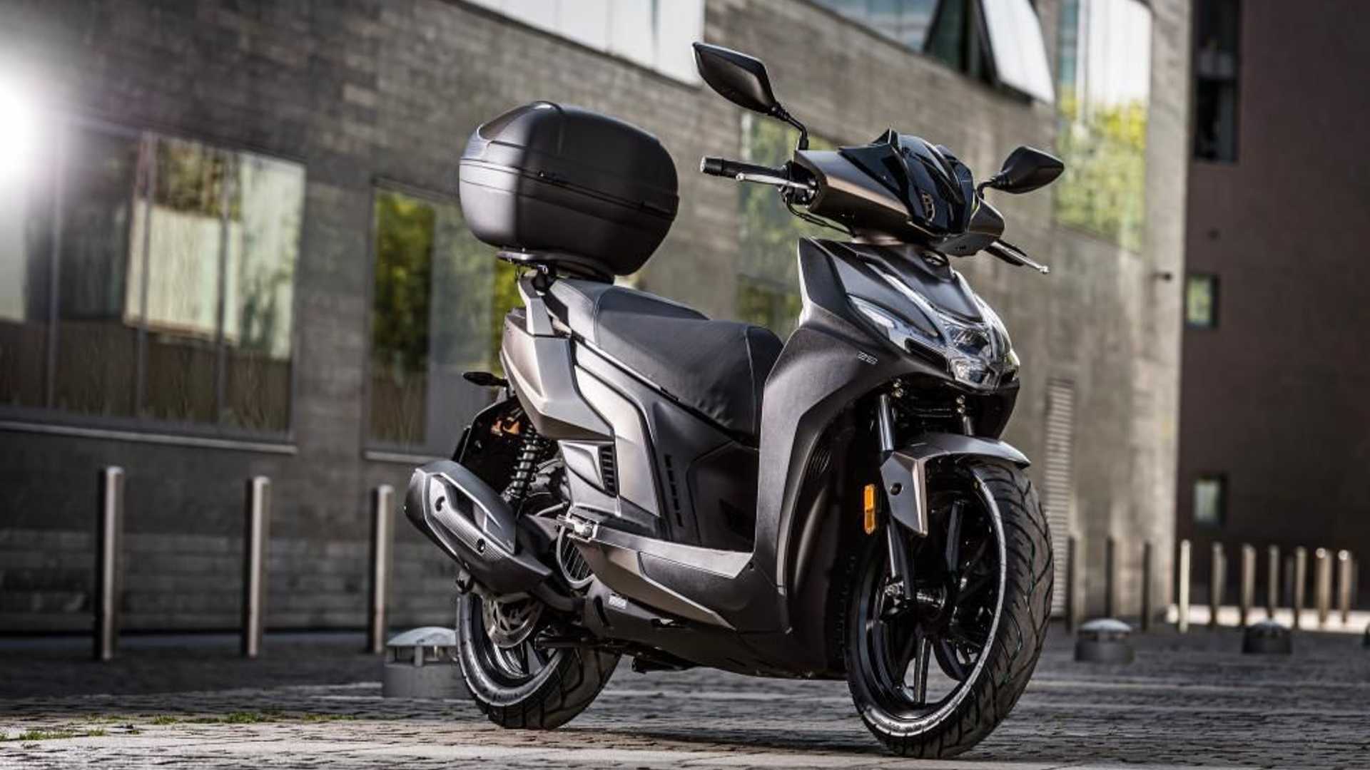 Kymco Agility S 125i Scooter İ&ccedil;in &Ccedil;eşitli G&uuml;ncellemeler Sundu