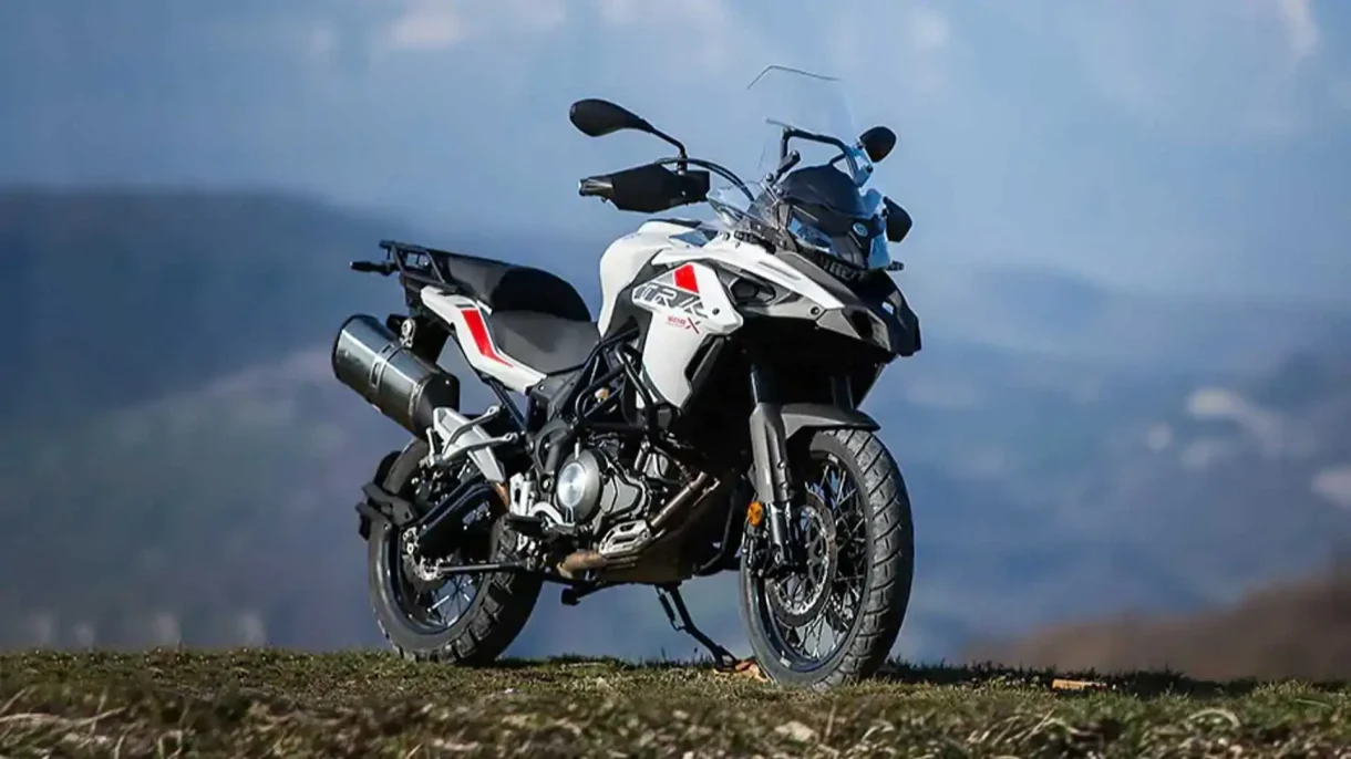 Benelli BJ400J