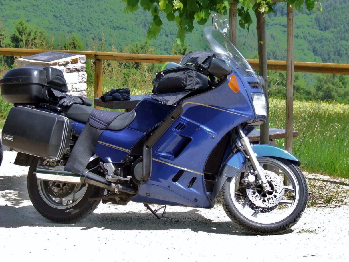 KAWASAKI GTR1000 (1986 - 1999)