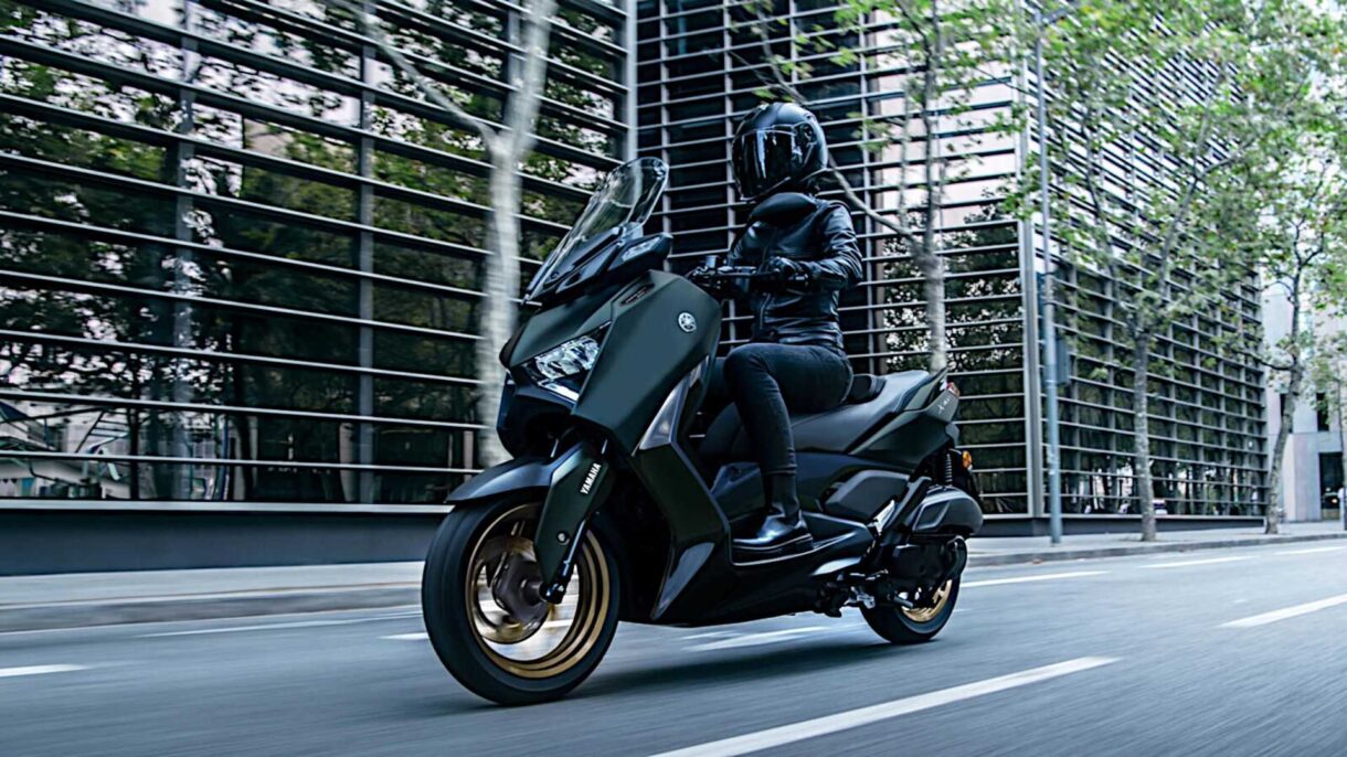 2023 Yamaha XMAX 300 ve 125 Video