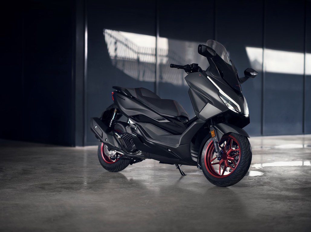 2023-Honda-Forza-125