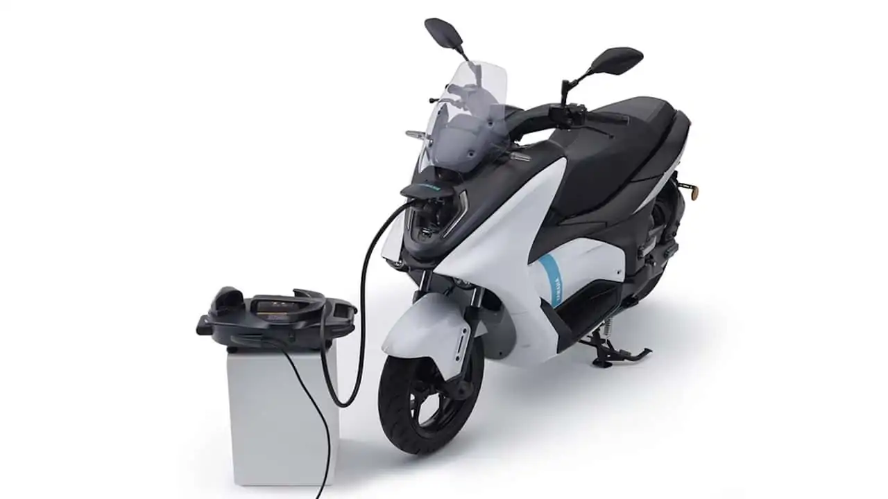 Yamaha E01 Electric Scooter 2024