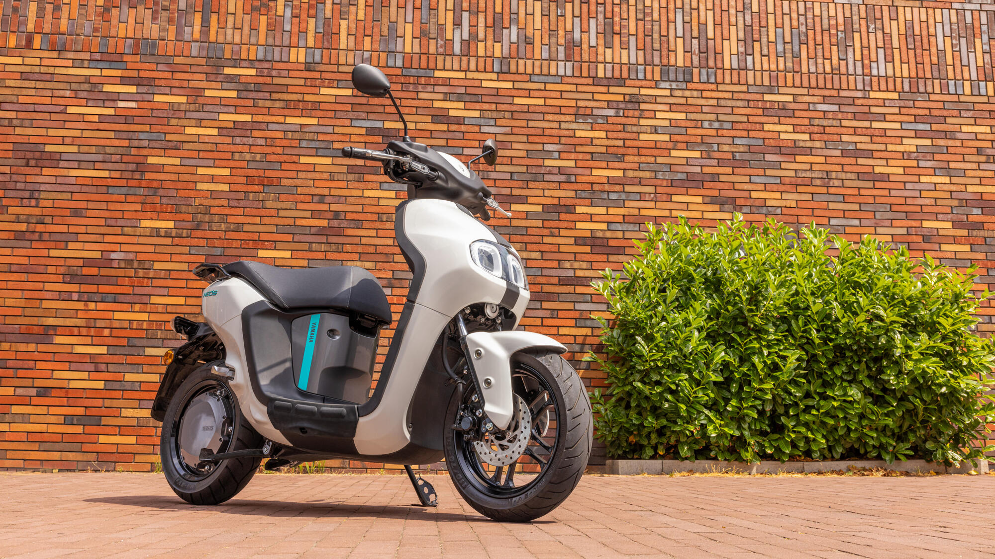 2024 Yamaha NEO 125, elektrikli model &ccedil;ift bataryalı