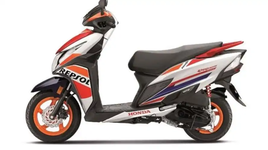 Honda, Hornet 2.0 ve Dio 125'in Repsol S&uuml;r&uuml;mlerini Piyasaya S&uuml;r&uuml;yor