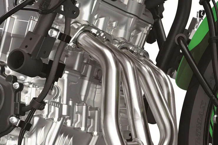 2024 Kawasaki Ninja ZX-4RR Motor ve Performans