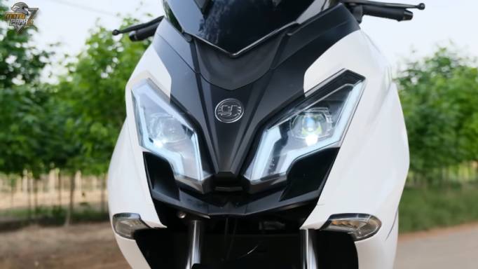 2023 Yuki T11 EXPLORER far