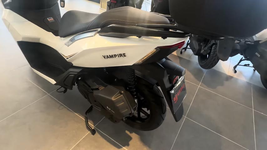 2023 Yuki Vampire 125