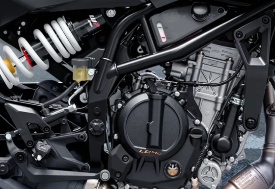 2024 KTM 125 Duke, &ccedil;er&ccedil;eve