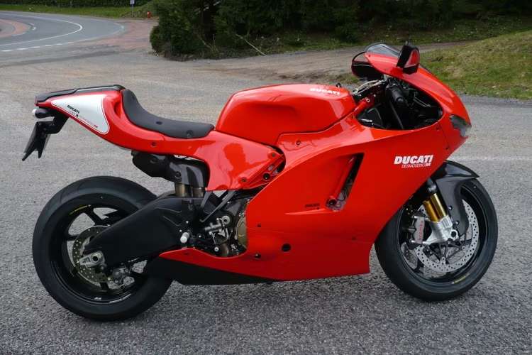 2006 Ducati Desmosedici RR