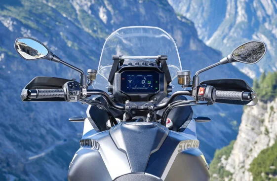 2024 Moto Guzzi Stelvio, Yeni Teknolojilerle Dolu