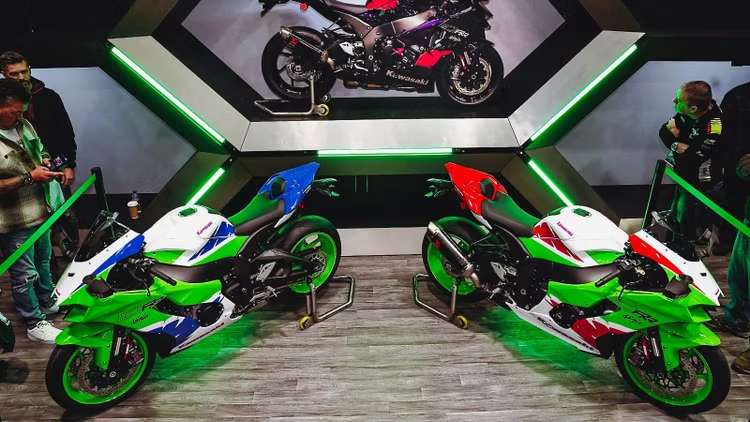 Kawasaki Ninja ZX-10RR, Ninja ZX-7'den İlham Alıyor