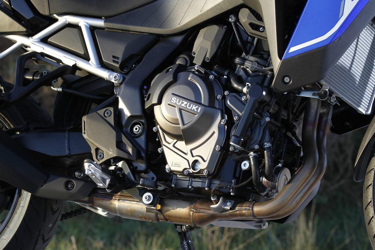 Suzuki V-Strom 800 TECH motor