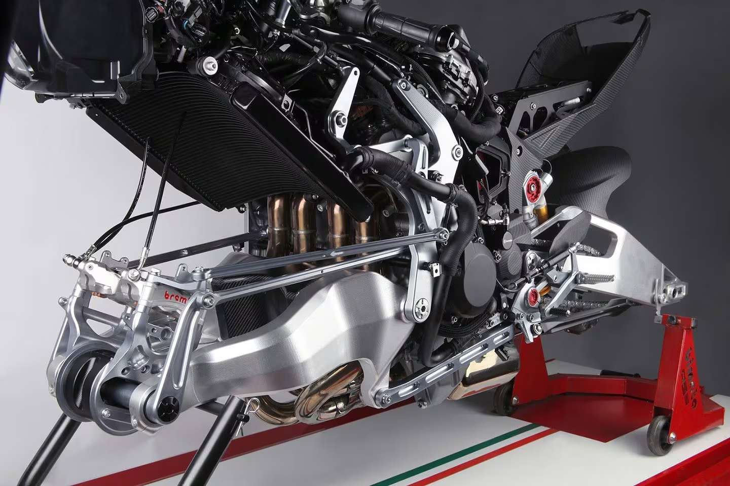 2024 Bimota Terra Ayarlanabilir &Ouml;zelliklere Sahip