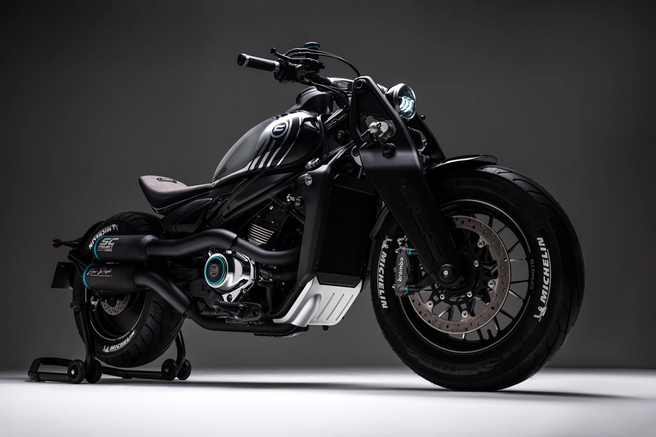 2024 CFMoto CL-C Low Ride ve CL-X Spirit