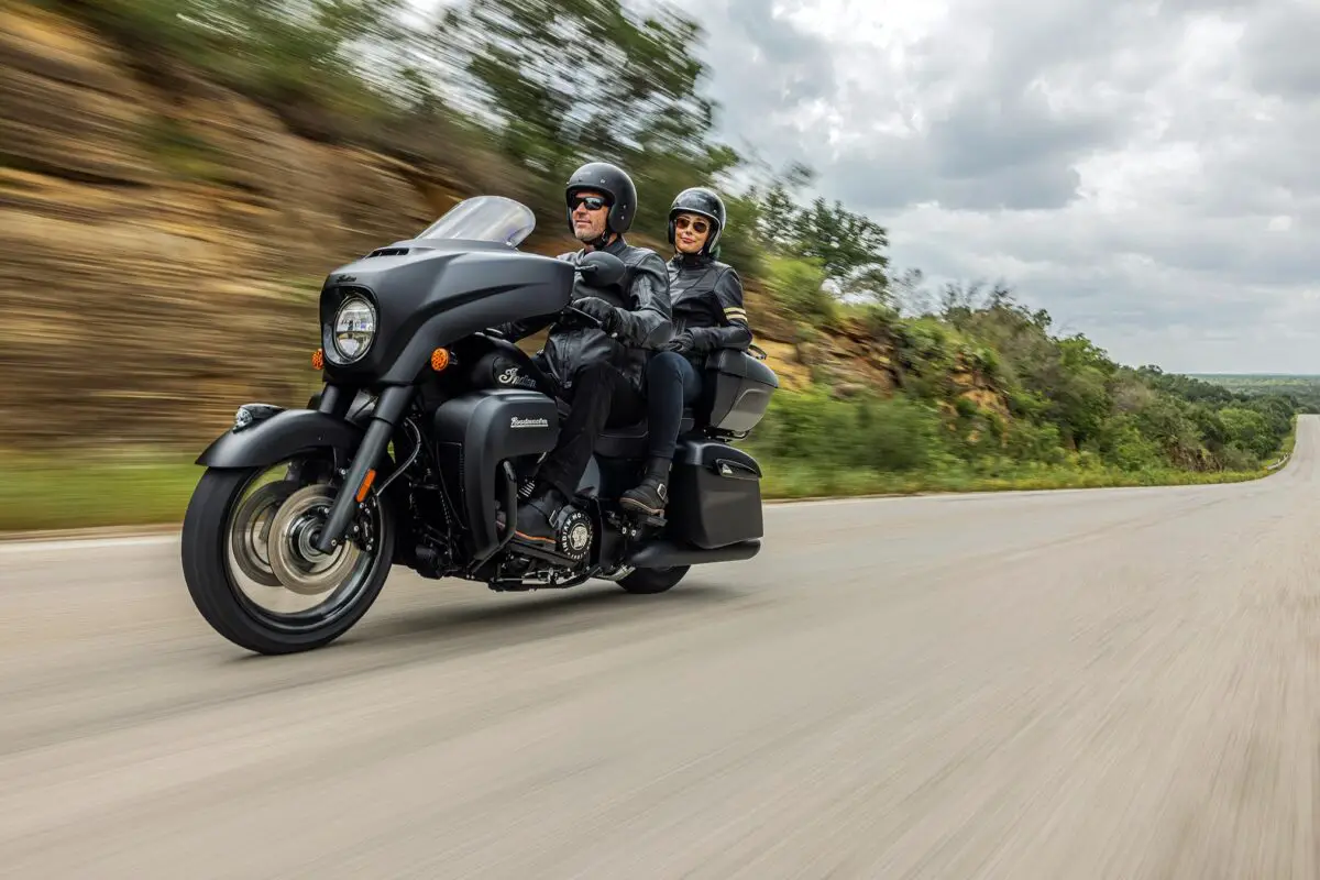 2024 Indian Roadmaster Dark Horse, Birinci Sınıf