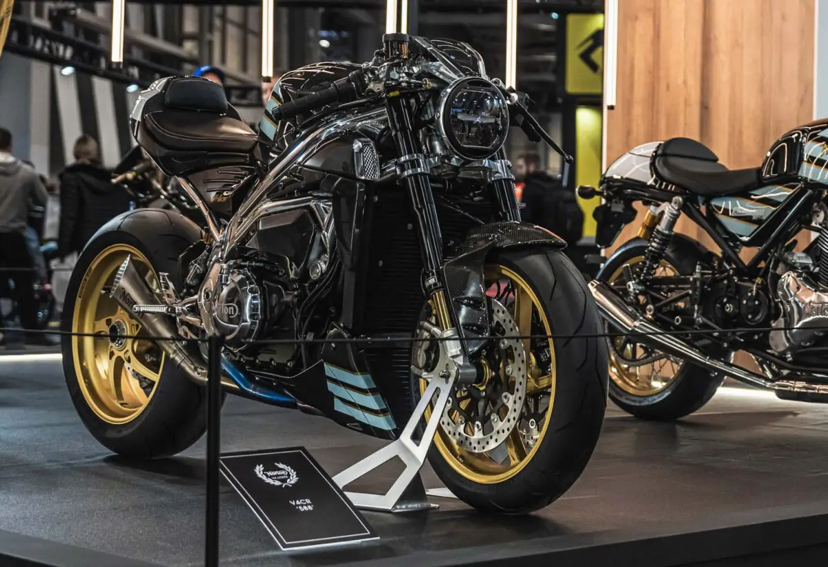 2024 Norton V4CR 588, 185 Beygir
