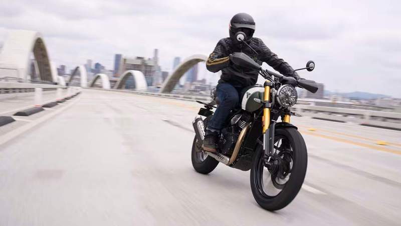 2024 Triumph Scrambler 400 X