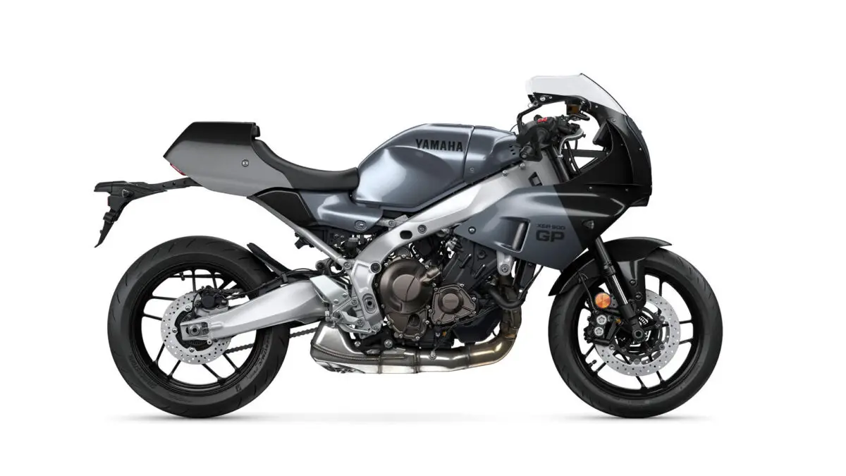 2024 Yamaha XSR900GP'nin Klasik Tarzına Aldanmayın