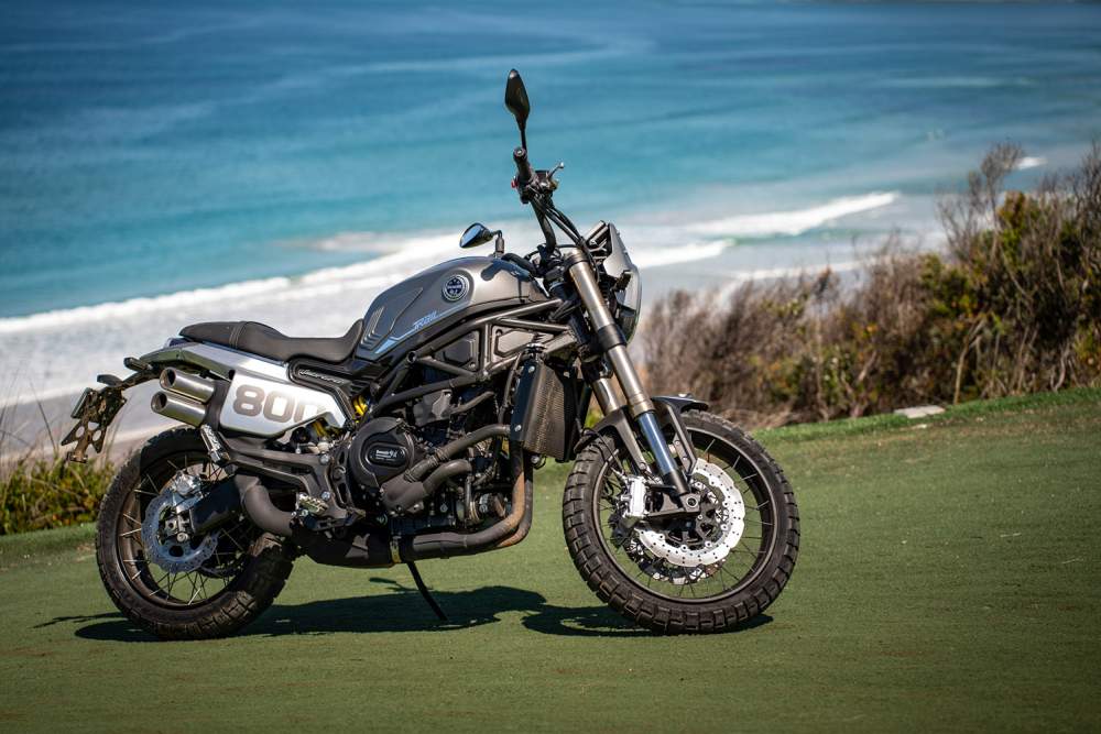 Benelli Leoncino Trail