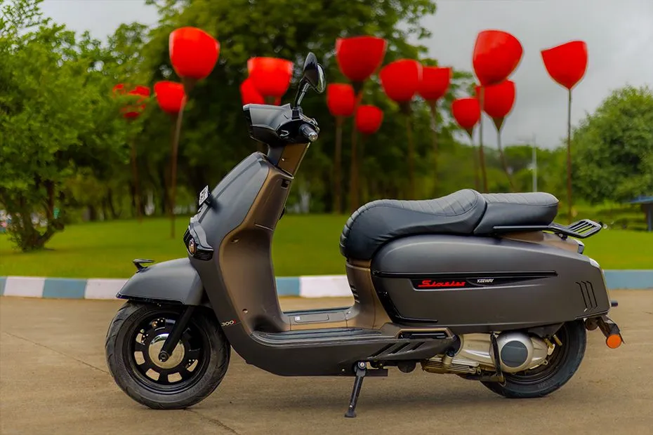 2024 Keeway Sixties 300i, Rakipleri Çok Güçlü