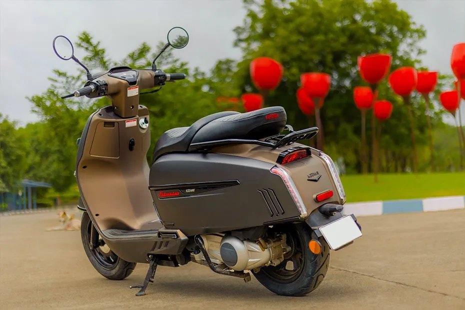 2024 Keeway Sixties 300i, Rakipleri Çok Güçlü