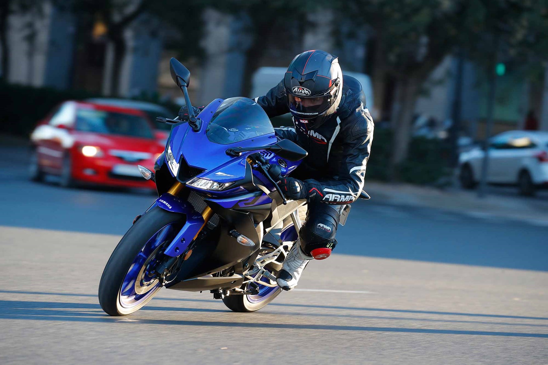 yzf r125 turn