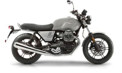 Moto Guzzi V7III Milano 2020 1
