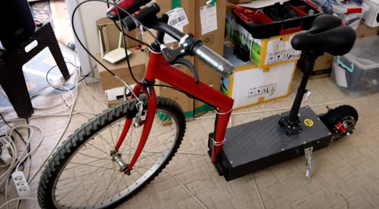 bisikleti scootera dönüştürdü