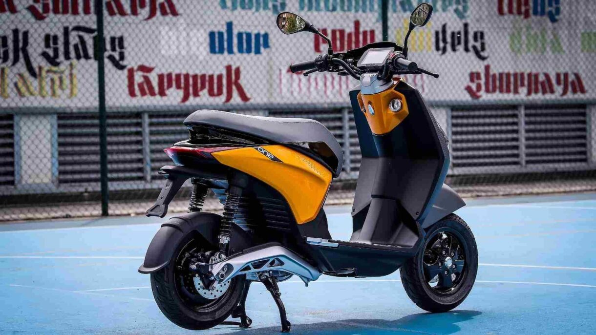 piaggio-one-electric-scooter-1