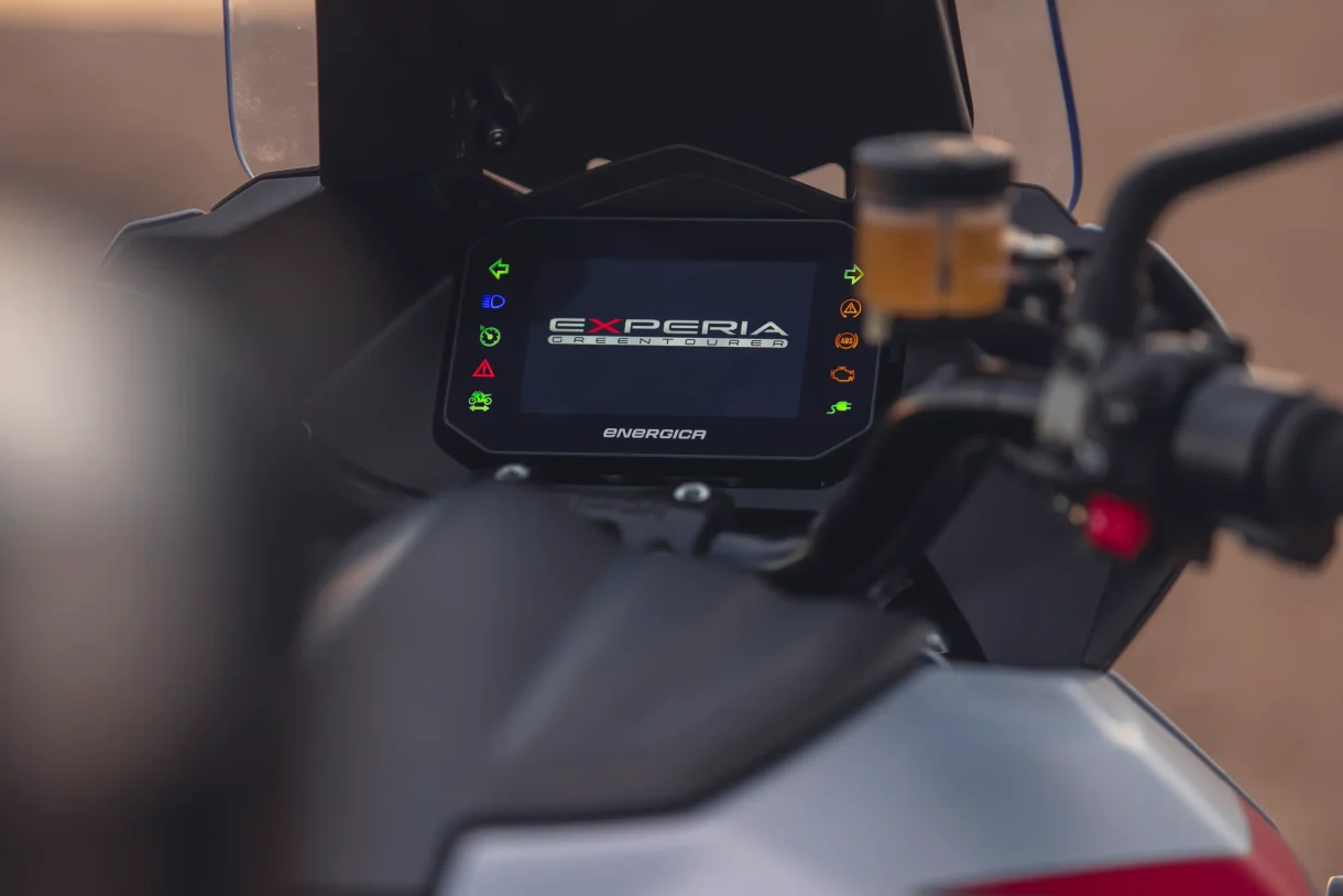 energica-electric-lcd