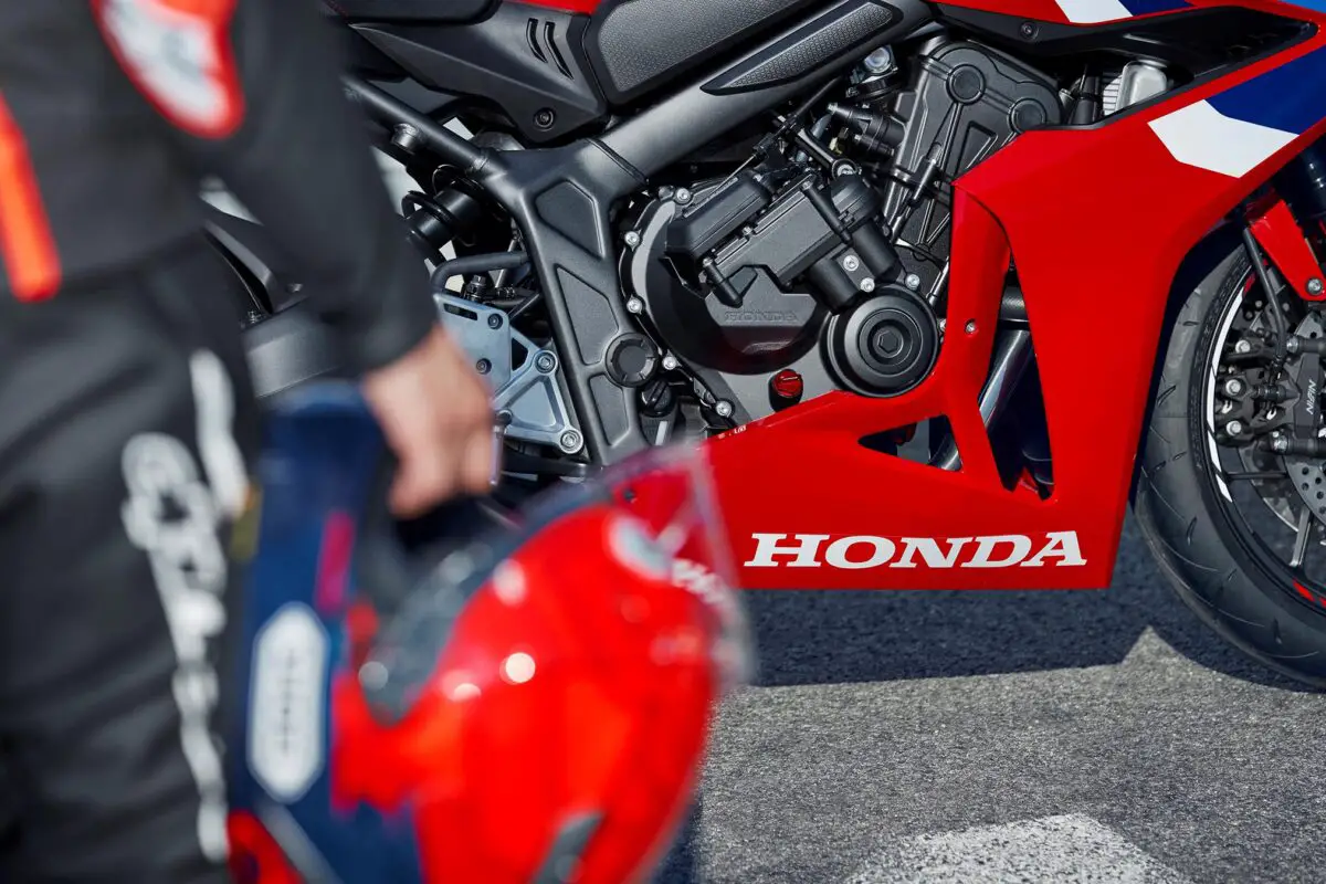 2024 Honda CBR650R E-Clutch, özellikler