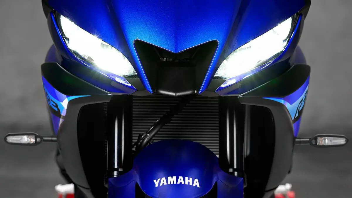 2024 Yamaha YZF-R3 için 9 Yenilik